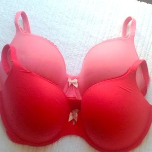 36DDD Victoria's Secret bras - like new!